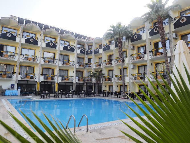 Heracles Club Hotel — hotels